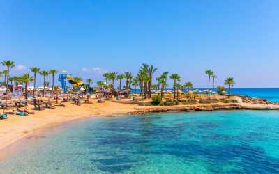 Z Pafos w kierunku Ayia Napa Marathon z Lefkarą, odrobiną wina i oliwy